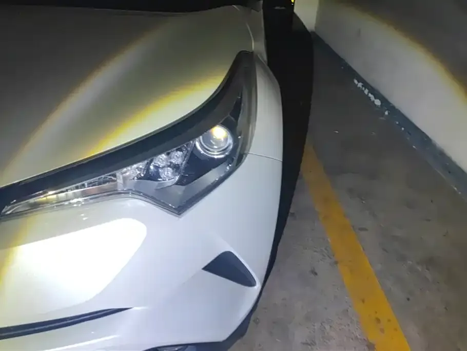 Toyota C-HR 2021 из CN, фото 2