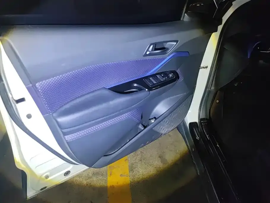 Toyota C-HR 2021 из CN, фото 5