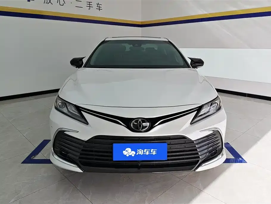 Toyota Camry 2021 из CN, фото 2