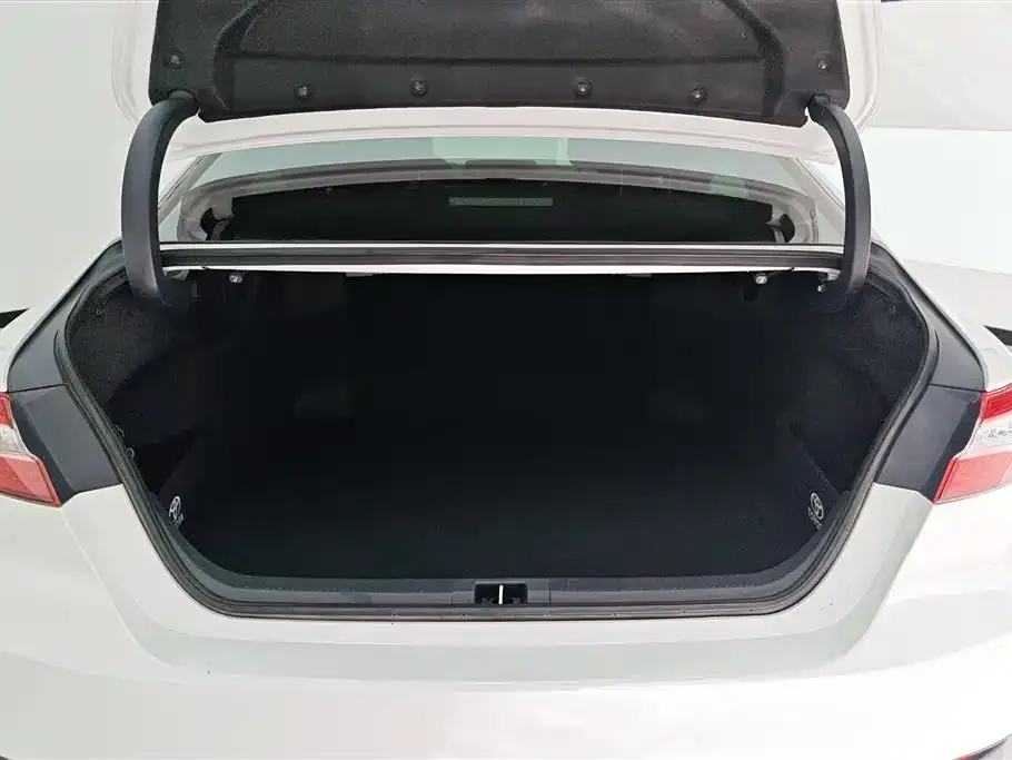 Toyota Camry 2021 из CN, фото 4