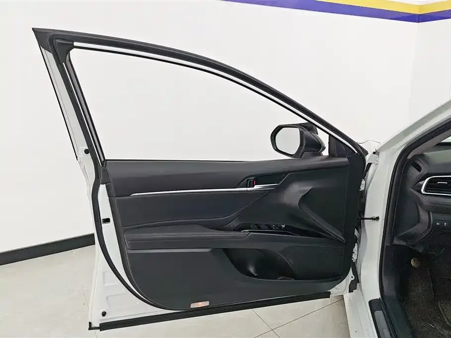 Toyota Camry 2021 из CN, фото 3