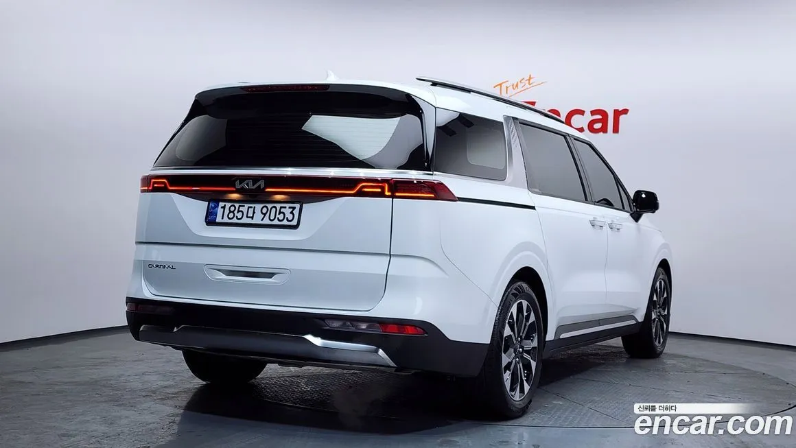 Kia Carnival — фото 2