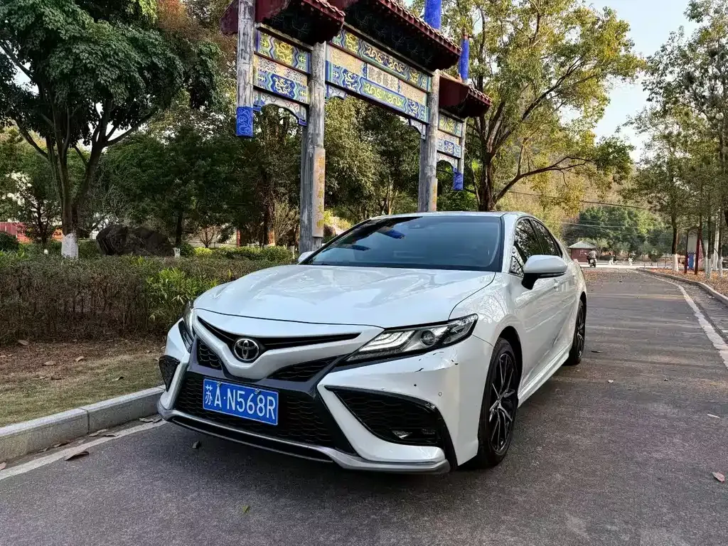 Toyota Camry 2022 из CN, фото 1