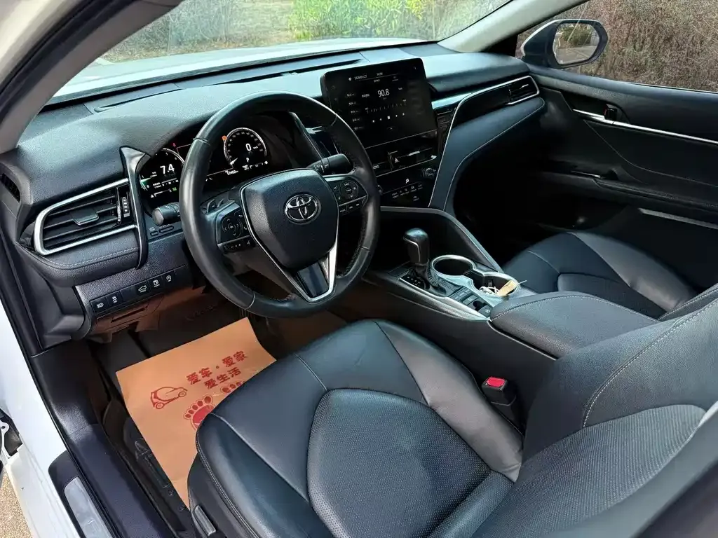 Toyota Camry 2022 из CN, фото 2