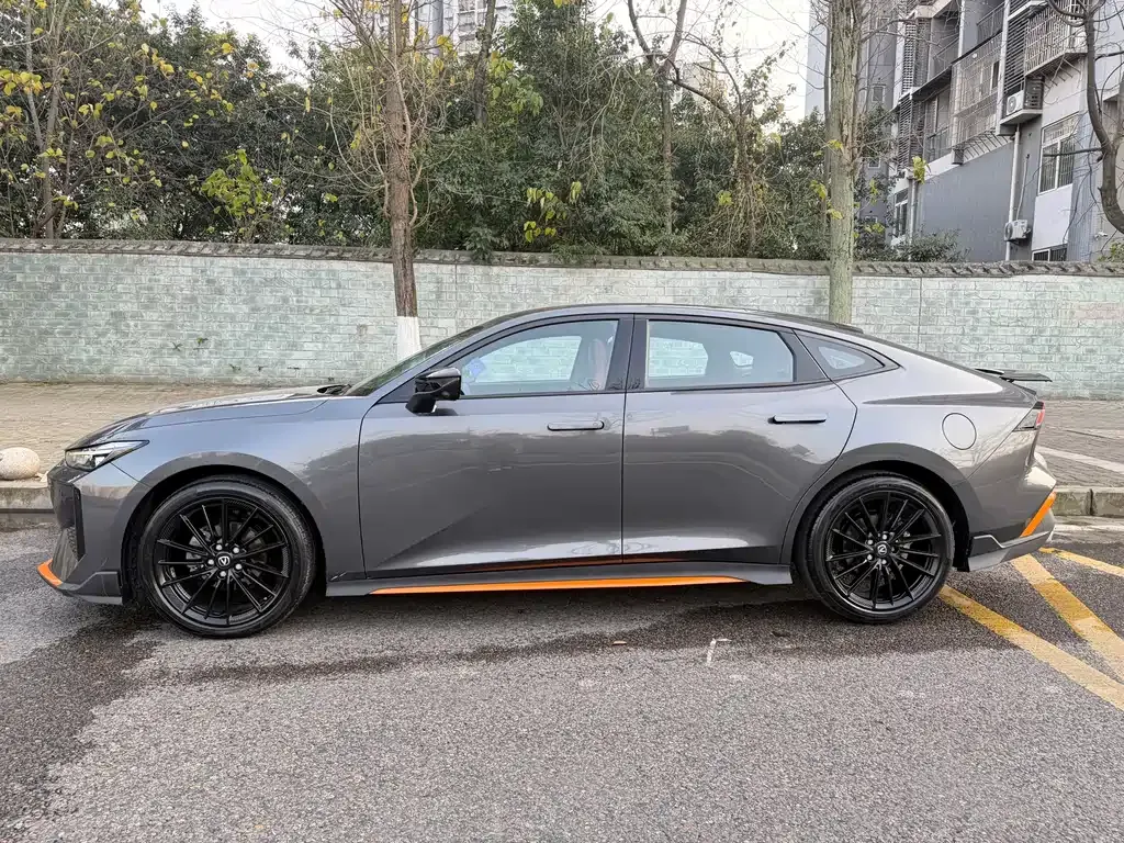 Changan UNI-V 2024 из CN, фото 8