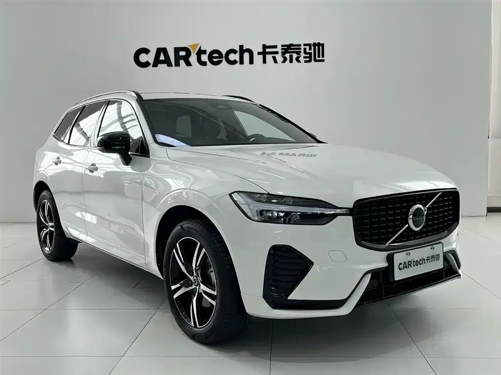 Volvo XC60 2022 из CN, фото 4