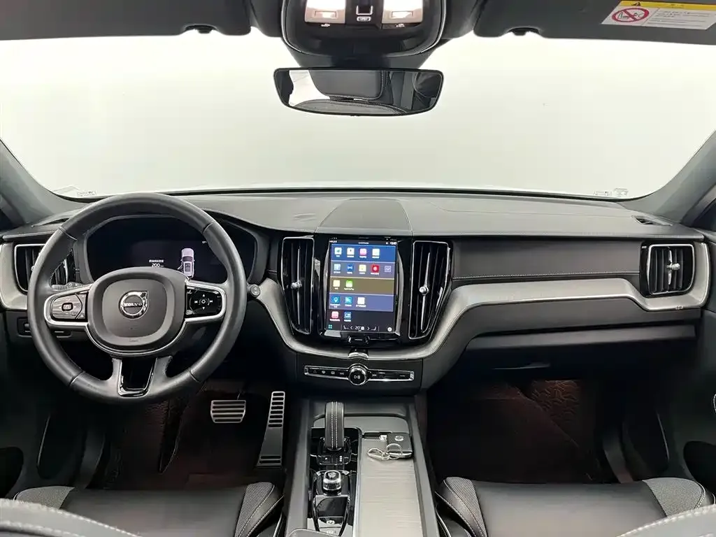 Volvo XC60 2022 из CN, фото 7