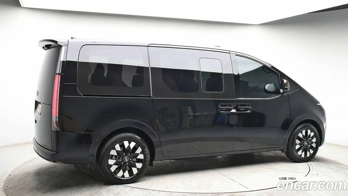 Hyundai Staria — фото 4