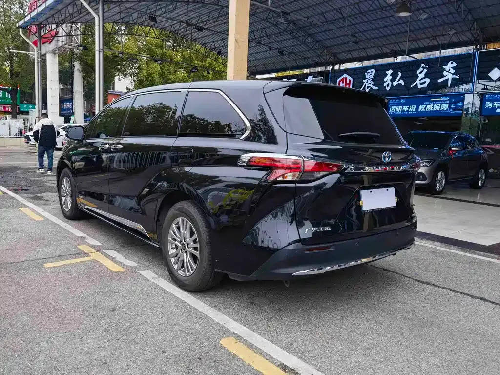 Toyota Sienna 2022 из CN, фото 9