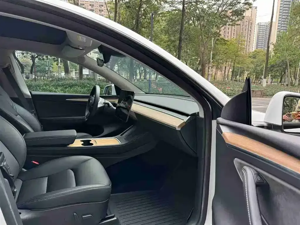 Tesla Model Y 2022 из CN, фото 10