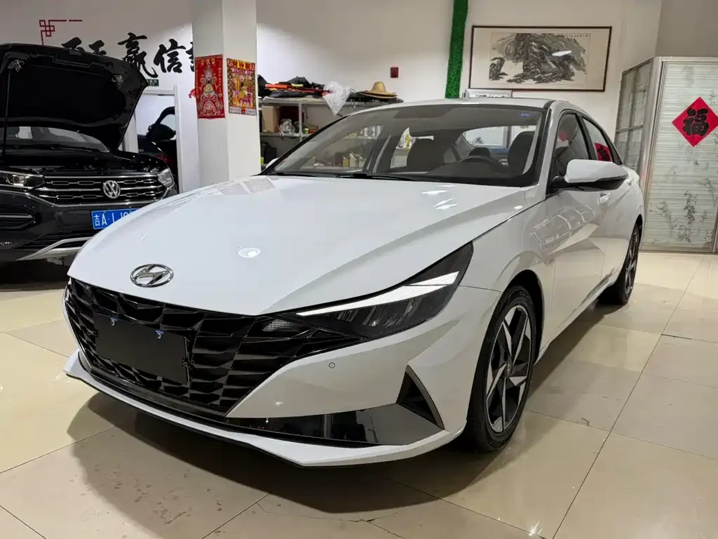 Hyundai Elantra 2022 из CN, фото 1