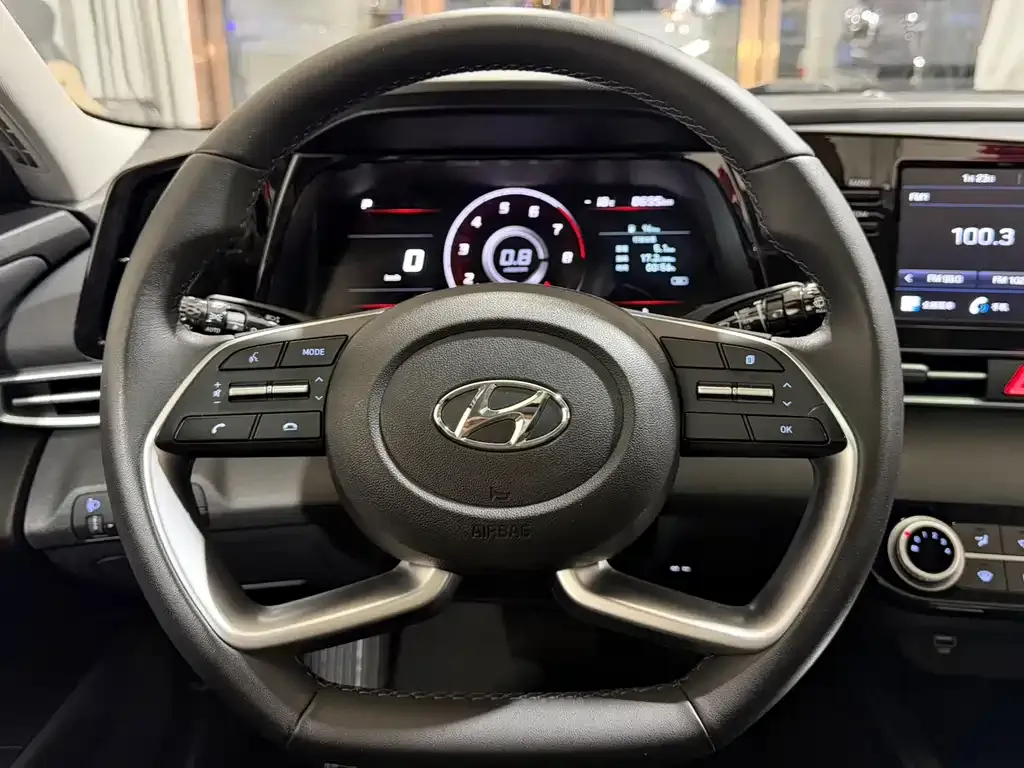 Hyundai Elantra 2022 из CN, фото 10