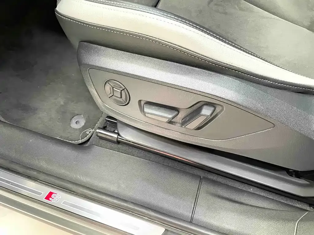 Audi Q3 2022 из CN, фото 4