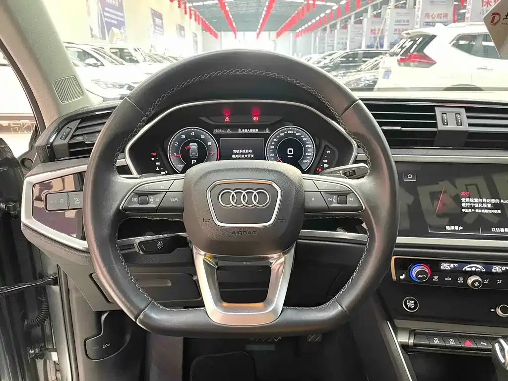 Audi Q3 2022 из CN, фото 2