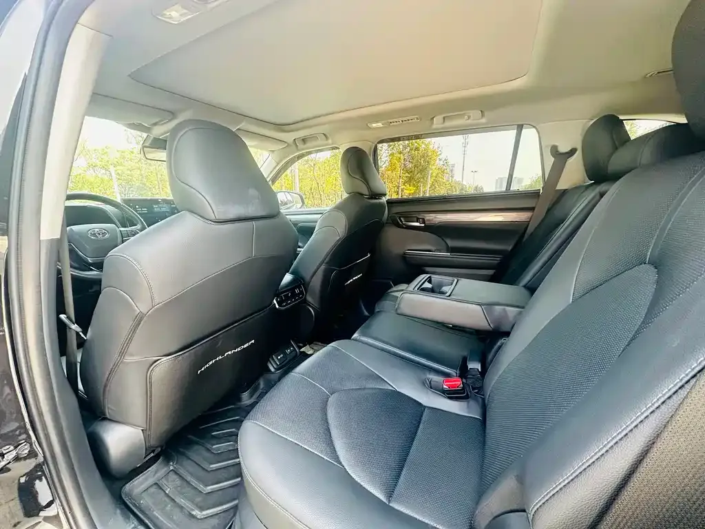Toyota Highlander 2021 из CN, фото 4