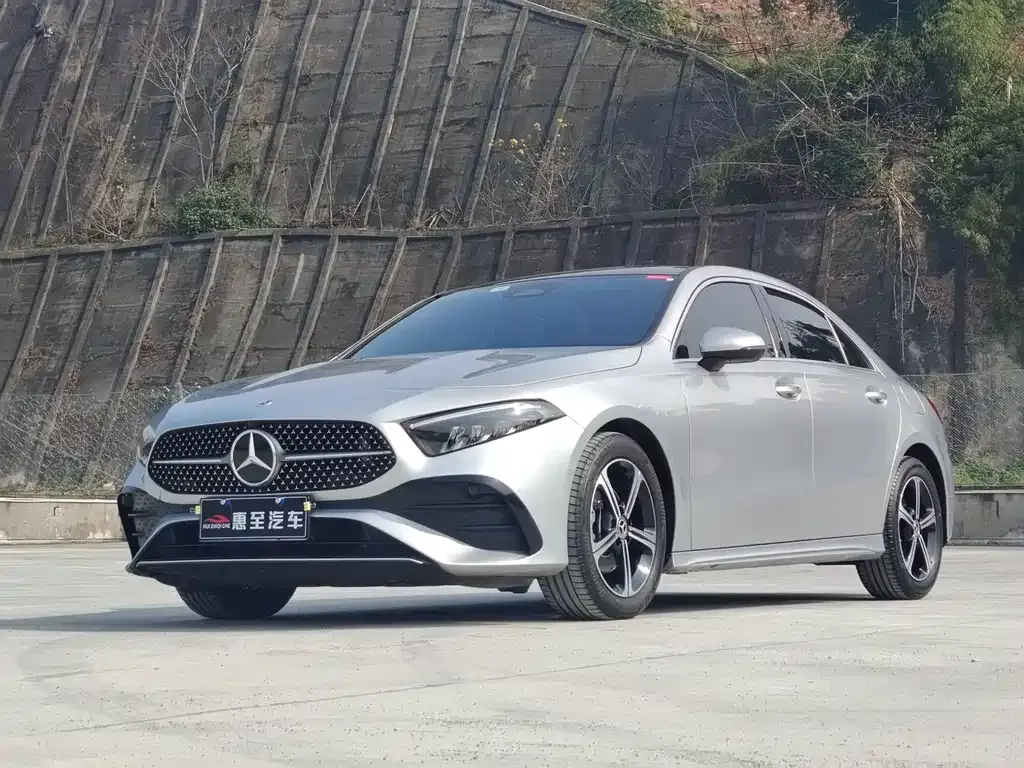 Mercedes-Benz A-Class — фото 1