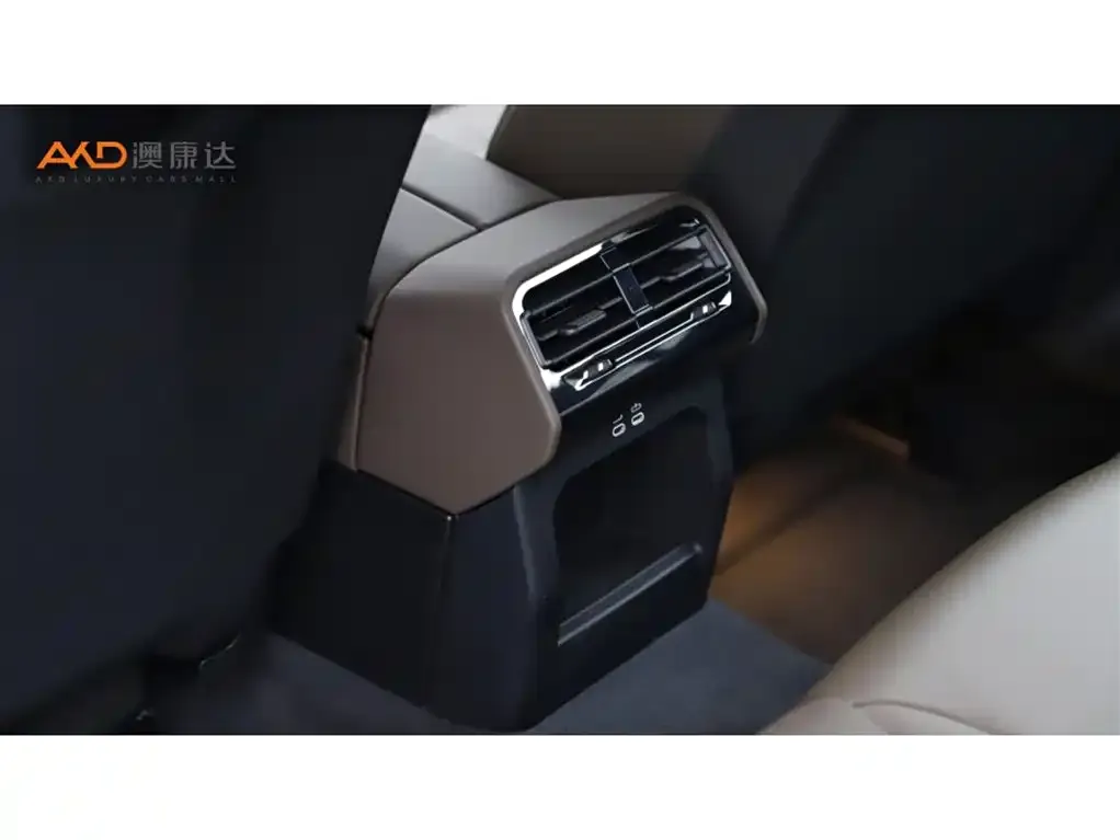 BMW 5 Series (Import) 2025 из CN, фото 2