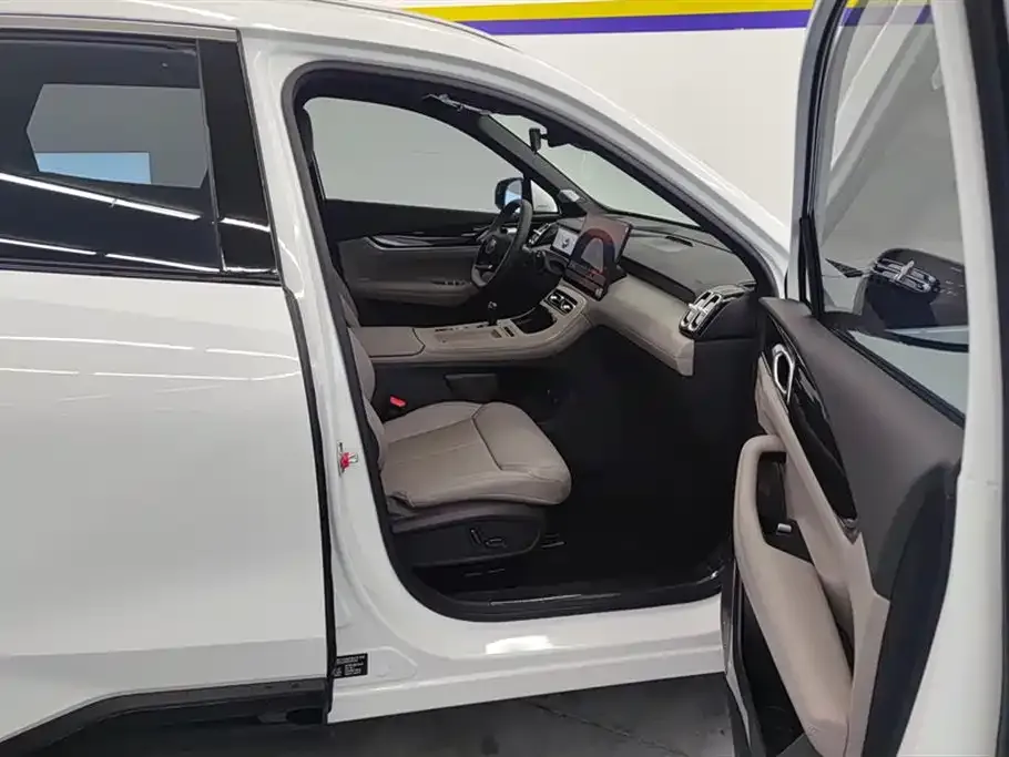 Geely Boyue L 2025 из CN, фото 8