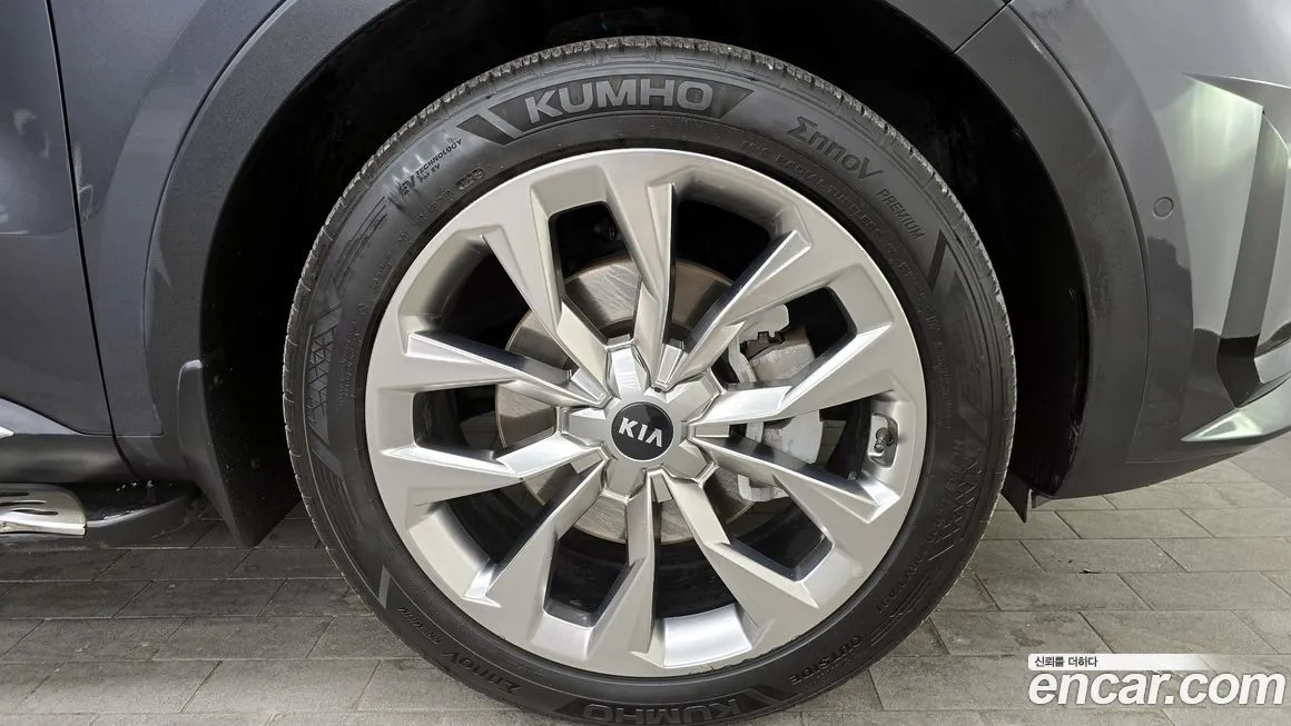 Kia Sorento — фото 8