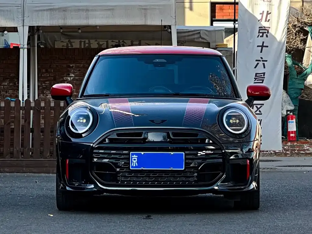 MINI JCW (John Cooper Works) 2025 из CN, фото 2