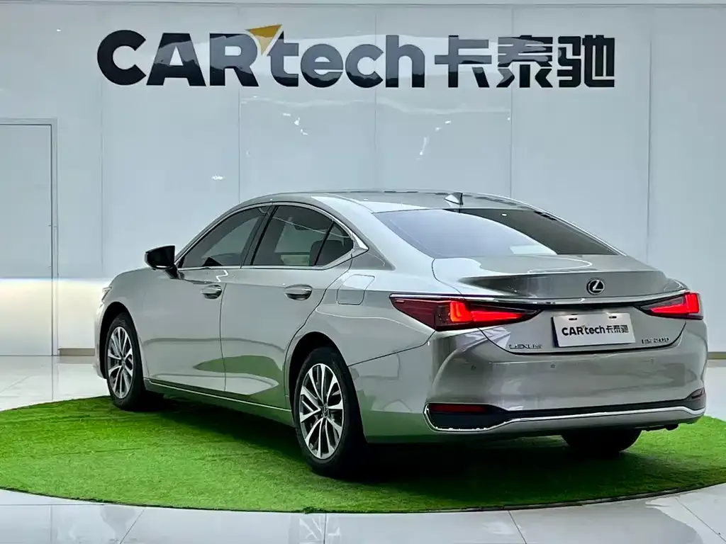 Lexus ES 2023 из CN, фото 8