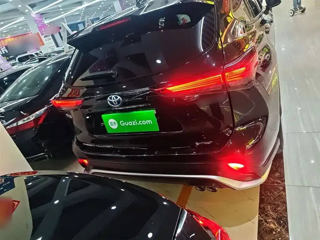 Toyota Crown Kluger 2022 из CN, фото 9