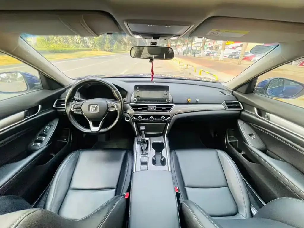 Honda Accord — фото 6