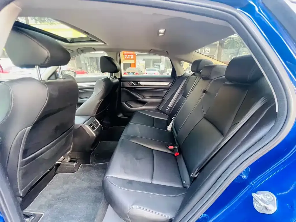 Honda Accord — фото 3