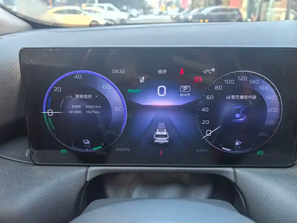 Hongqi HS3 PHEV 2024 из CN, фото 3