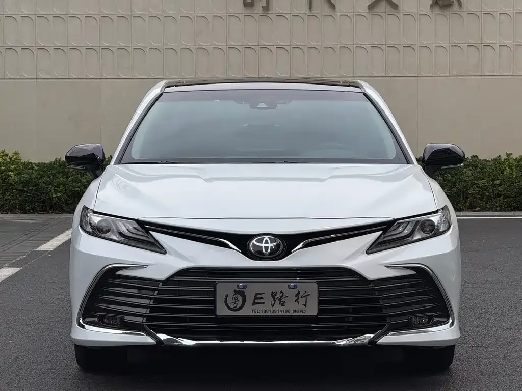 Toyota Camry 2023 из CN, фото 9