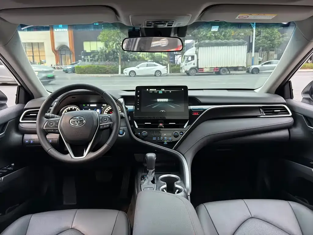 Toyota Camry 2023 из CN, фото 7