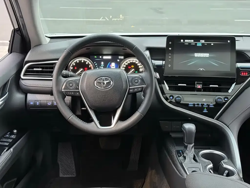 Toyota Camry 2023 из CN, фото 6