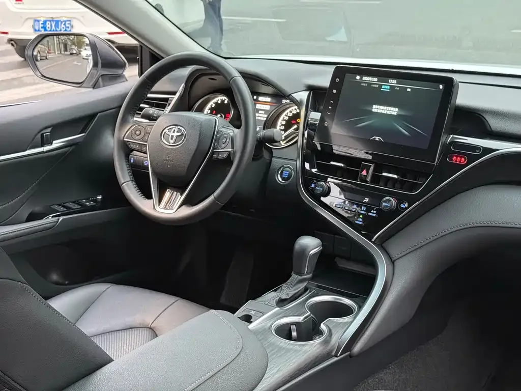 Toyota Camry 2023 из CN, фото 4