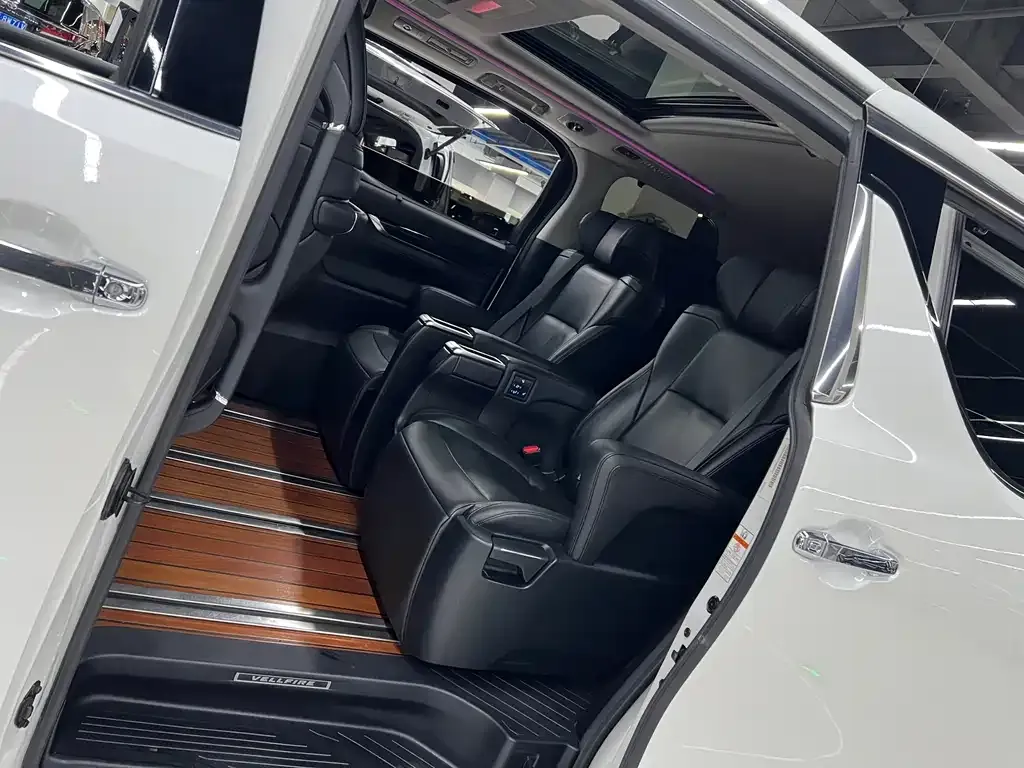 Toyota Vellfire 2021 из CN, фото 5