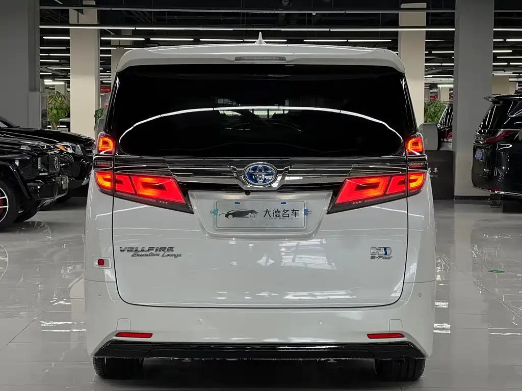 Toyota Vellfire 2021 из CN, фото 2