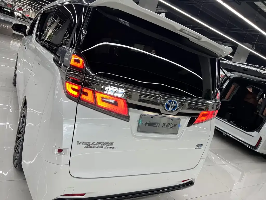 Toyota Vellfire 2021 из CN, фото 4