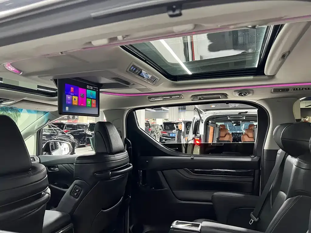 Toyota Vellfire 2021 из CN, фото 3