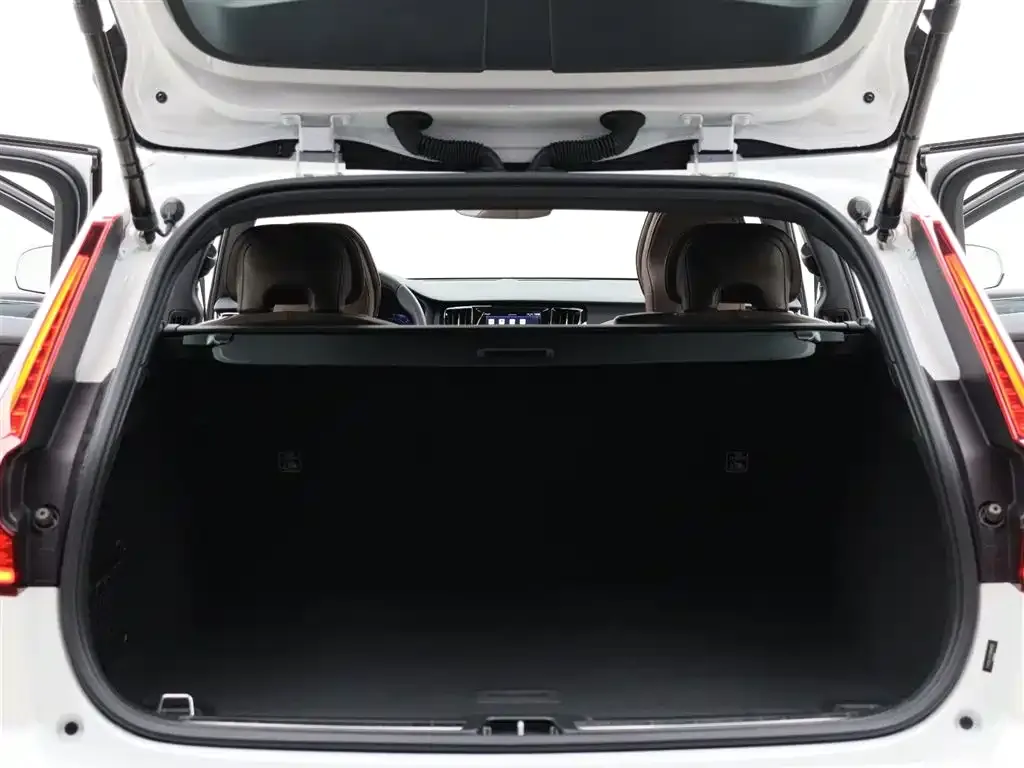 Volvo V60 2024 из CN, фото 10