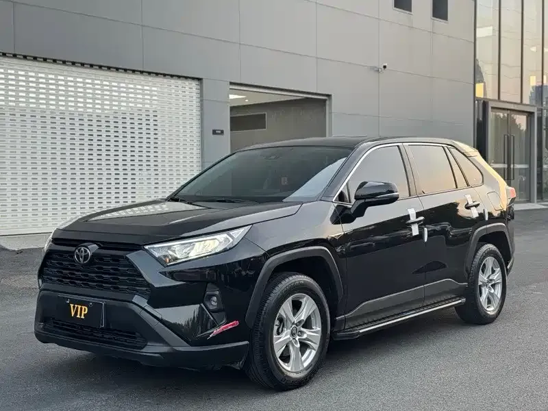 Toyota RAV4 2024 из CN, фото 1
