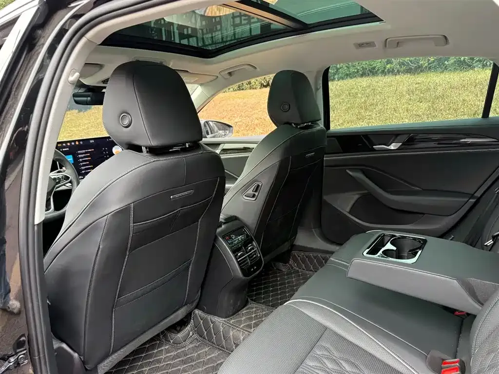 Volkswagen Magotan 2025 из CN, фото 2
