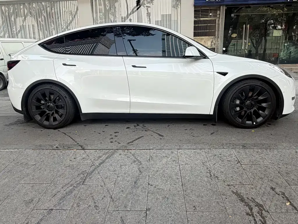 Tesla Model Y 2022 из CN, фото 9