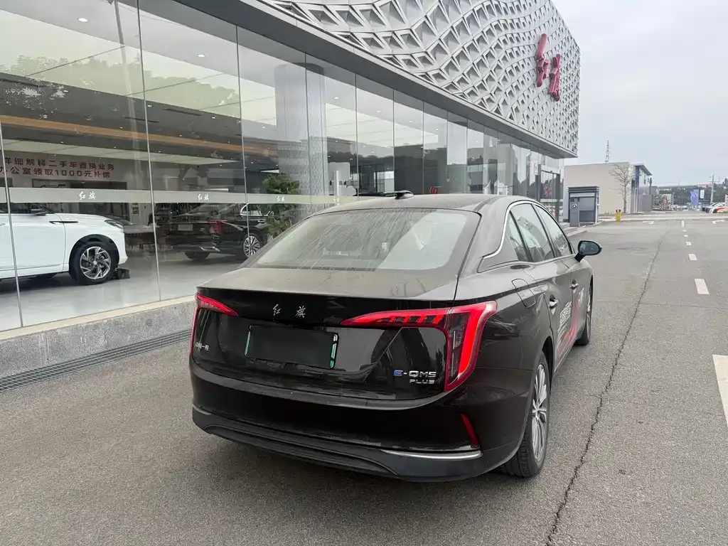 Hongqi E-QM5 — фото 7