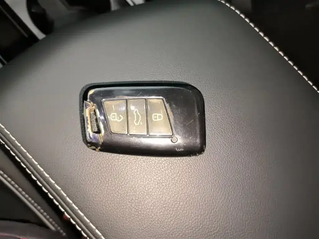 Volkswagen Passat 2024 из CN, фото 5