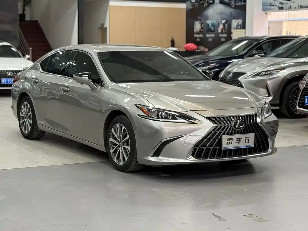 Lexus ES — фото 5