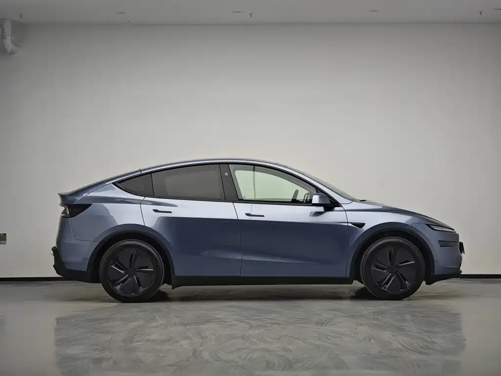 Tesla Model Y 2026 из CN, фото 3