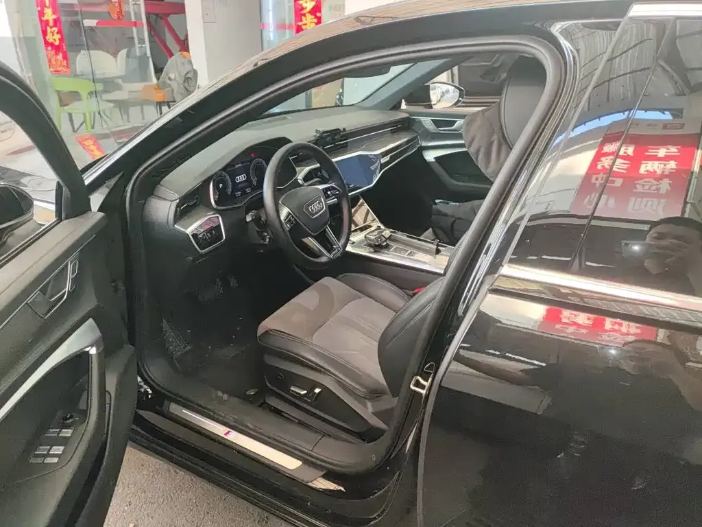 Audi A6L 2023 из CN, фото 8