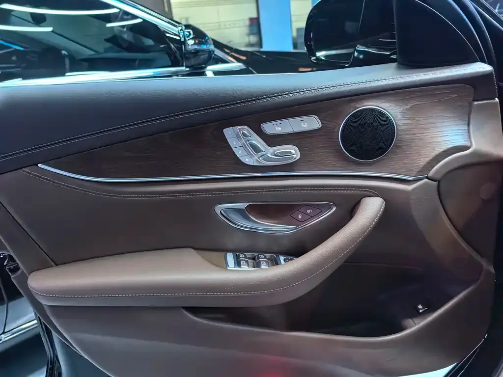 Mercedes-Benz E-Class 2023 из CN, фото 4