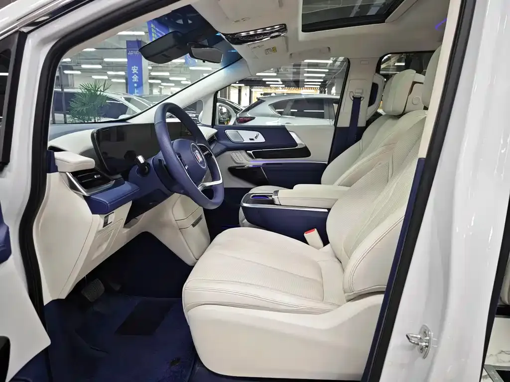 Buick Century 2024 из CN, фото 2