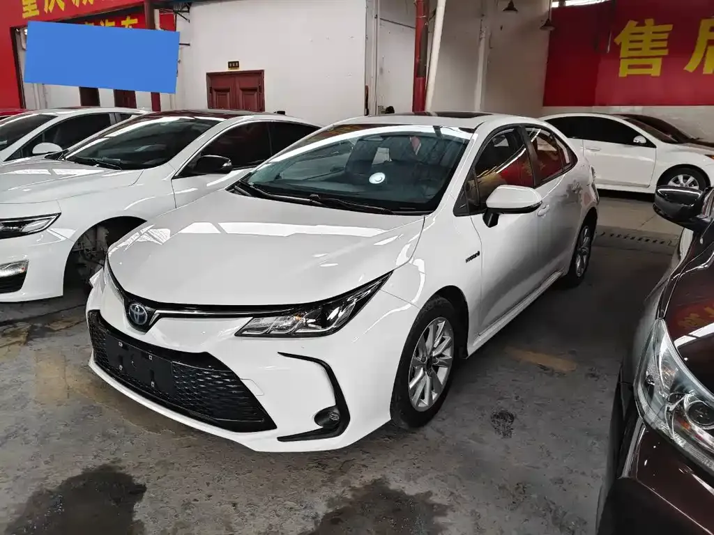 Toyota Corolla — фото 1