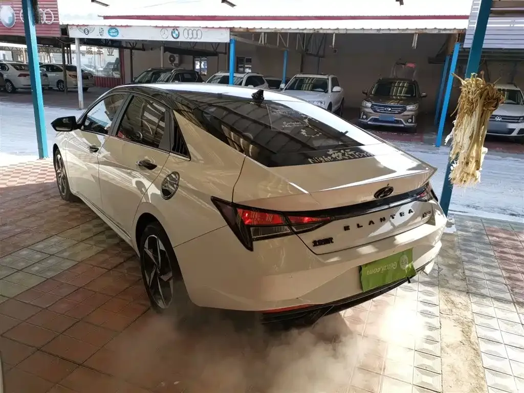 Hyundai Elantra 2023 из CN, фото 3